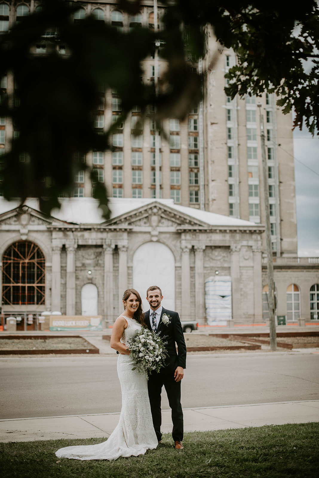 Bride and groom in city. Detroit wedding. Detroit, MI. Michigan wedding photographer. Elopement photographer.  Elopement photographer. 