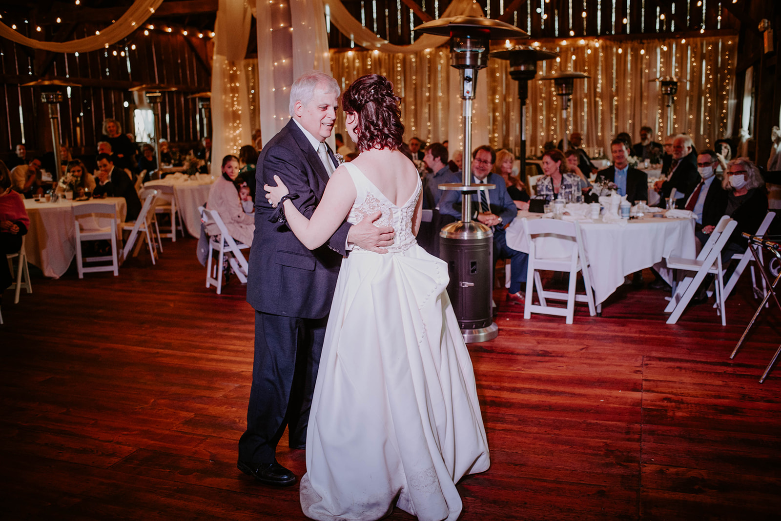 Michigan wedding venues, Jordan Valley Barn, Jordan, Mi, Liv Lyszyk , Michigan Wedding Photographer