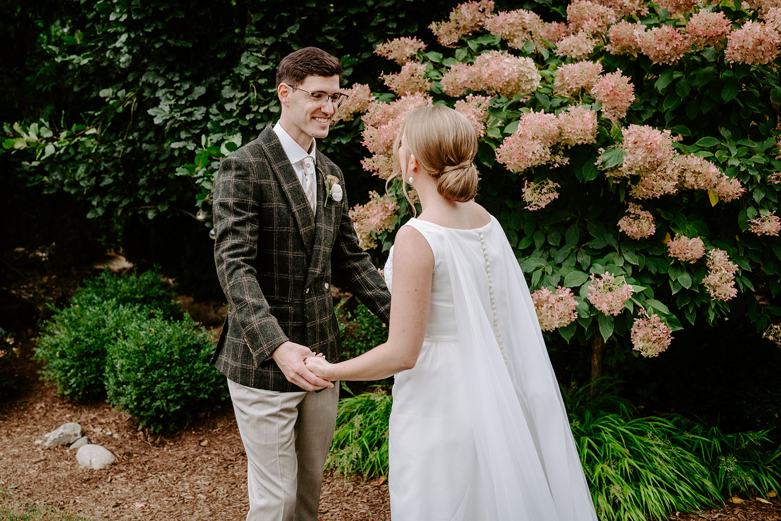 first look at greenhouse wedding at goldner walsh greenhouse in pontiac michigan by grand rapids and west michigan wedding photographer Liv Lyszyk Photography